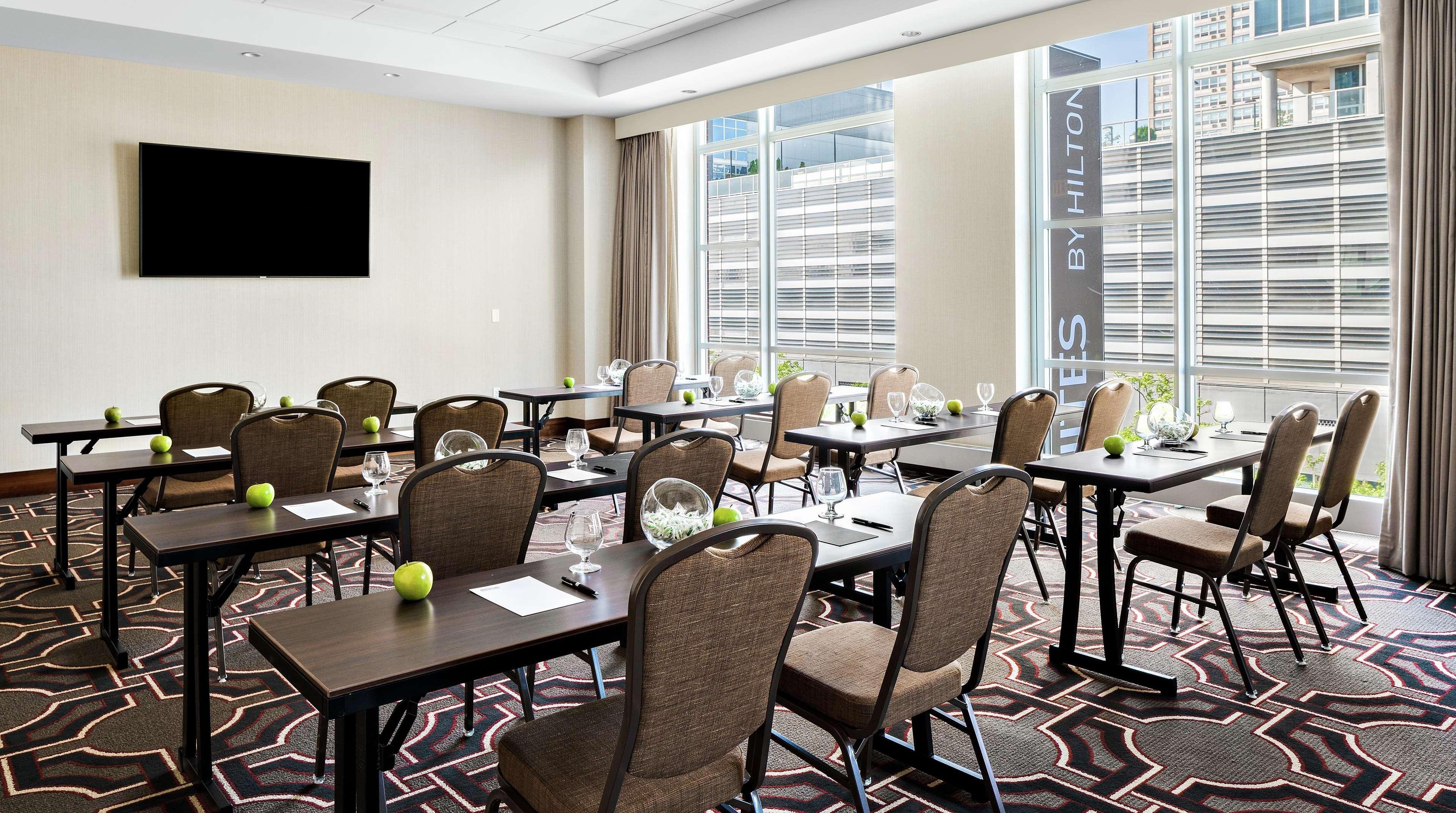 Hilton Garden Inn Chicago Mccormick Place Exterior foto